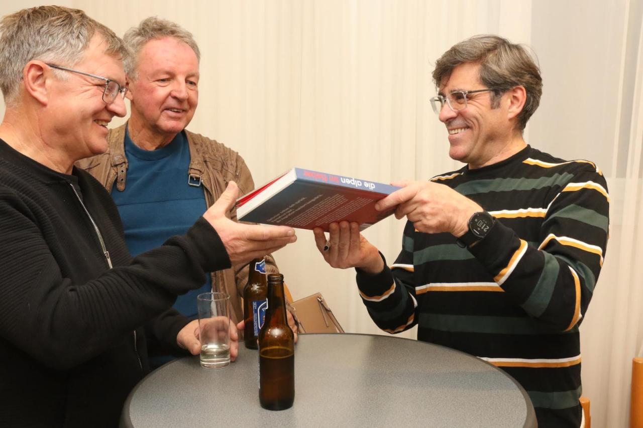 Andreas Jäger zur Gast in der Bibliothek HItzendorf