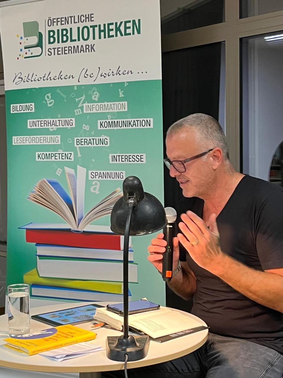 Bernhard Aichner in Hitzendorf